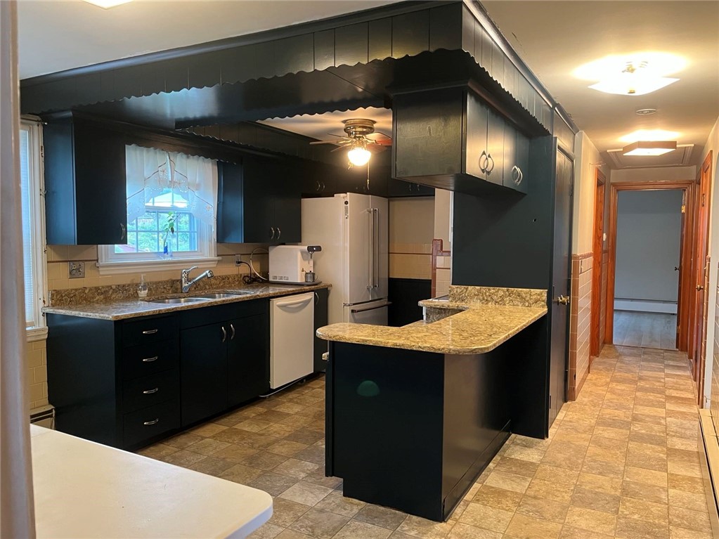 556 Metacom Avenue Bristol, RI 02809 - Photo 12 of 18