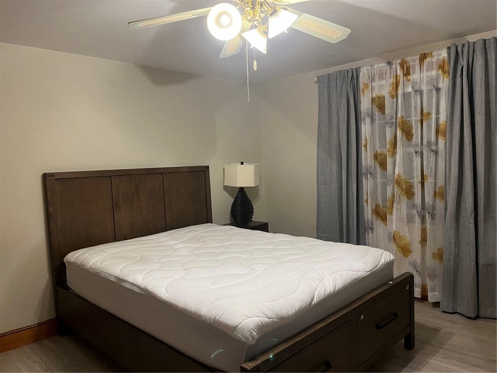 556 Metacom Avenue Bristol, RI 02809 - Photo 15 of 18