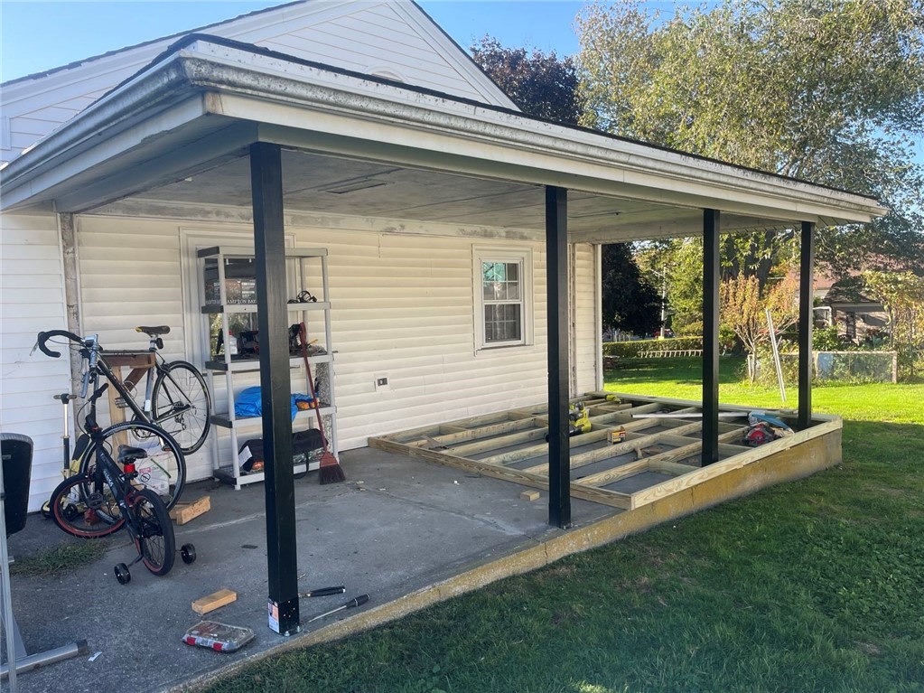 556 Metacom Avenue Bristol, RI 02809 - Photo 17 of 18