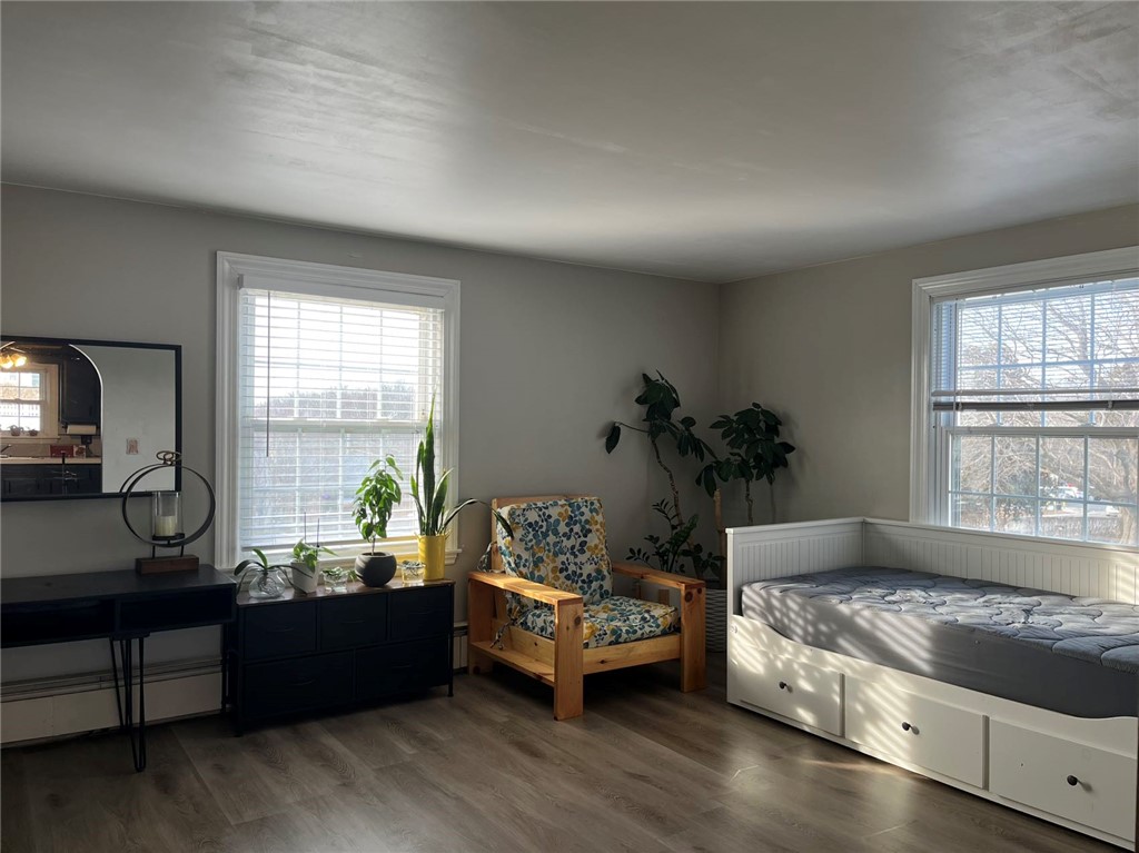 556 Metacom Avenue Bristol, RI 02809 - Photo 4 of 18