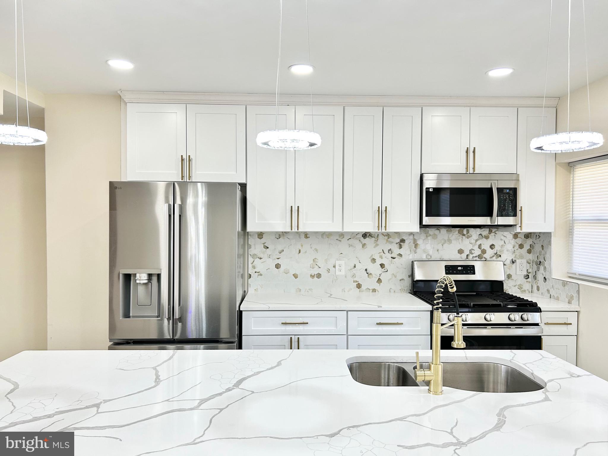 1348 Silverthorne Road Baltimore, MD 21239 - Photo 9 of 25