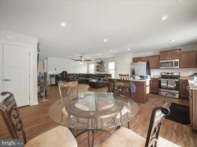 $354,900 | 16 Opulent Court, Hedgesville, WV 25427