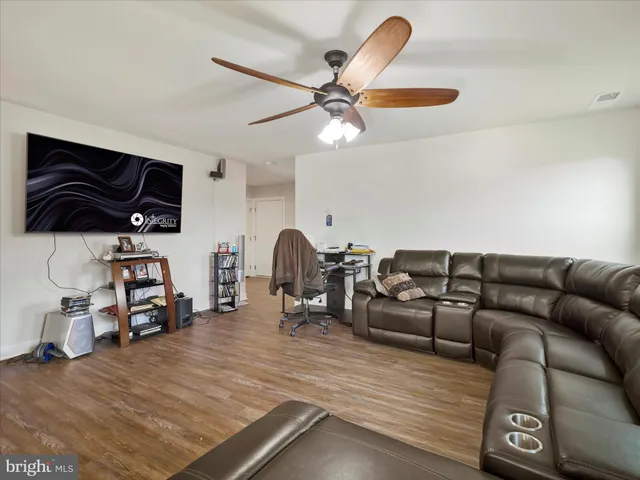 $354,900 | 16 Opulent Court, Hedgesville, WV 25427