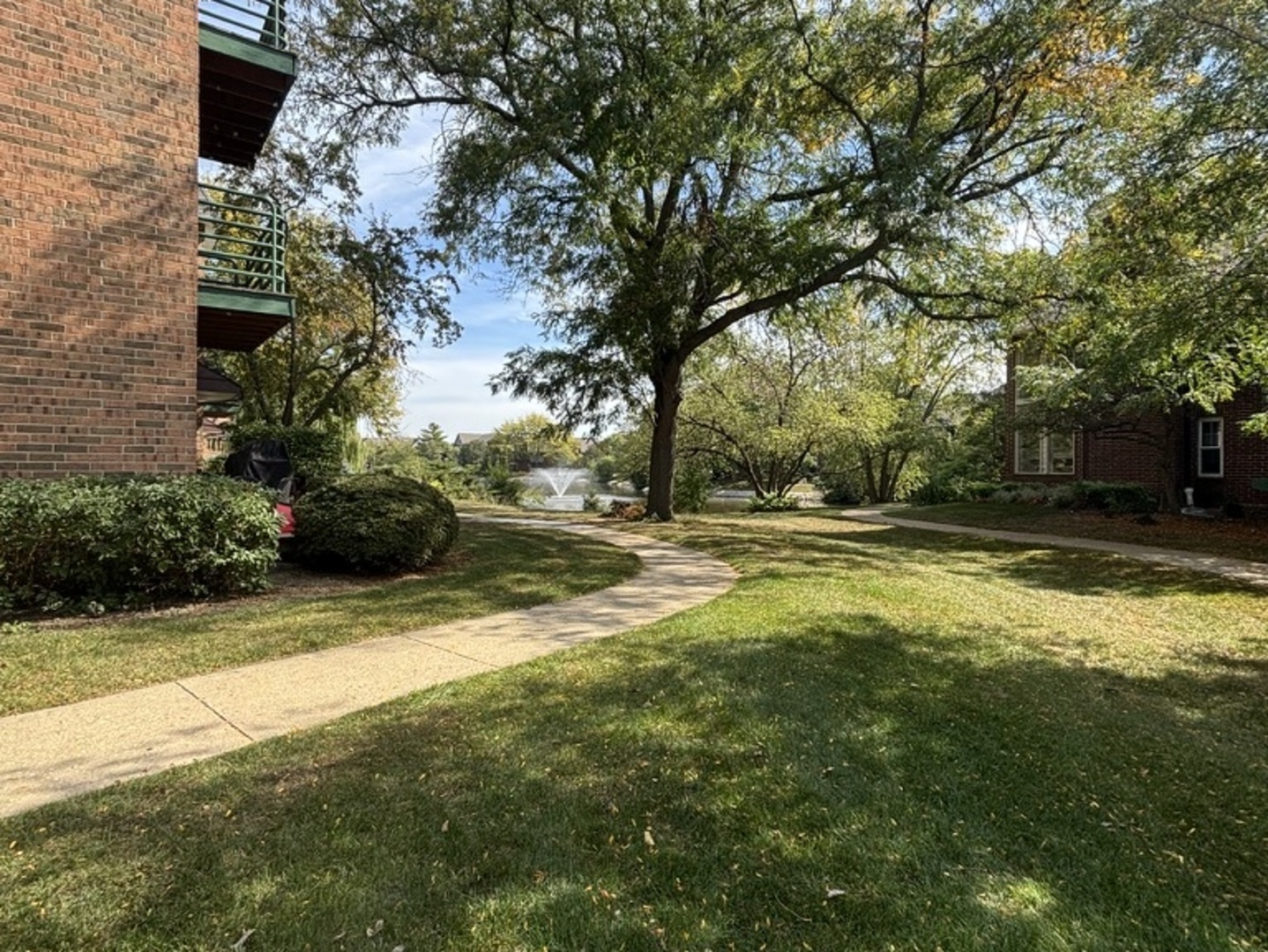 905 Casey Court, Unit 1 Schaumburg, IL 60173 - Photo 3 of 6