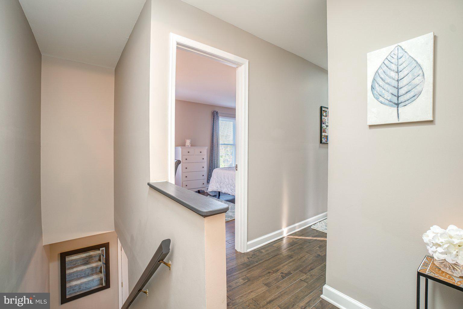 9316 Ramblebrook Road Baltimore, MD 21236 - Photo 21 of 41 Upper Level Landing