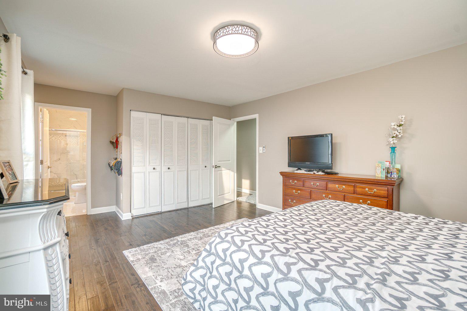 9316 Ramblebrook Road Baltimore, MD 21236 - Photo 26 of 41 2 Double Door Closets