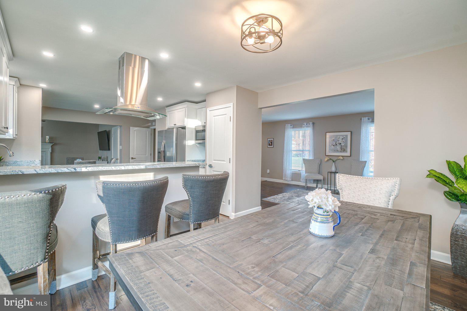 9316 Ramblebrook Road Baltimore, MD 21236 - Photo 8 of 41 Breakfast Bar