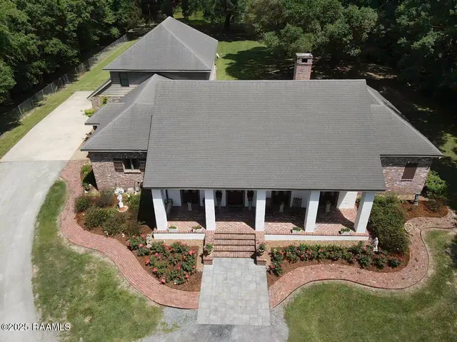 $1,150,000 | 10427 Highway 167, Abbeville, LA 70510