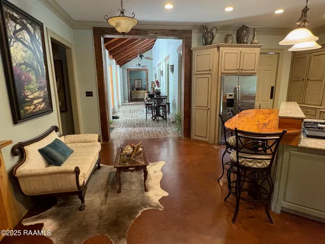 $1,150,000 | 10427 Highway 167, Abbeville, LA 70510