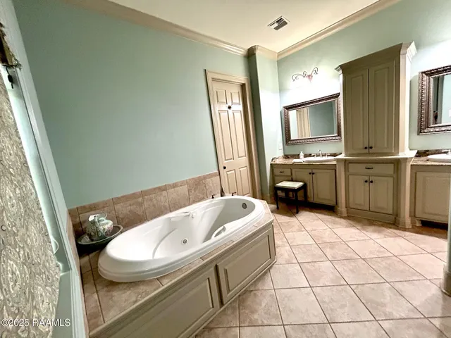 $1,150,000 | 10427 Highway 167, Abbeville, LA 70510