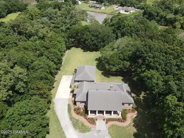 $1,150,000 | 10427 Highway 167, Abbeville, LA 70510