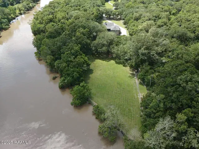 $1,150,000 | 10427 Highway 167, Abbeville, LA 70510