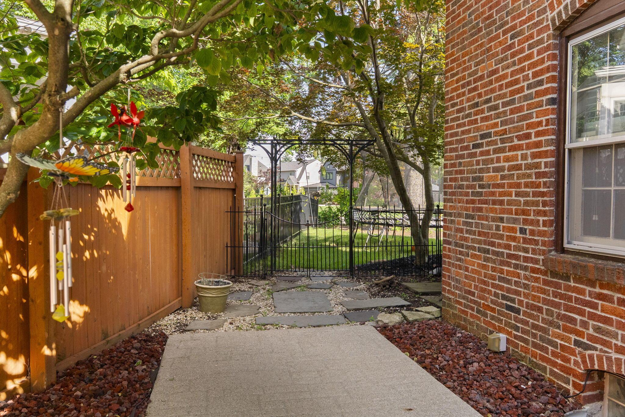 1872 Stanford Road Columbus, OH 43212 - Photo 76 of 107