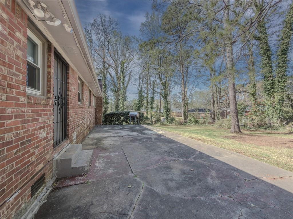 2428 Pine Springs Court Decatur, GA 30034 - Photo 32 of 42