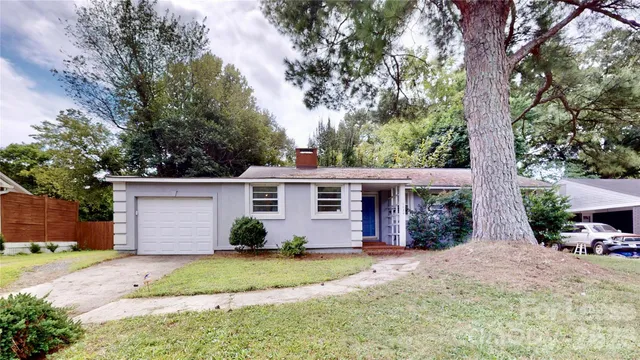 $2,350 | 1136 East Woodlawn Road, Charlotte, NC 28209
