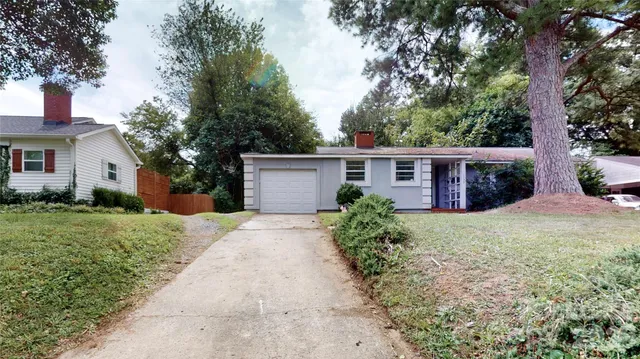 $2,350 | 1136 East Woodlawn Road, Charlotte, NC 28209