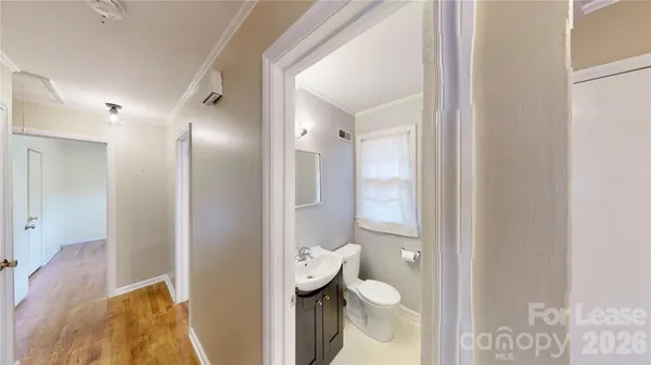 $2,250 | 1136 East Woodlawn Road, Charlotte, NC 28209