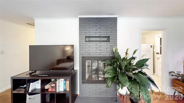 $2,250 | 1136 East Woodlawn Road, Charlotte, NC 28209