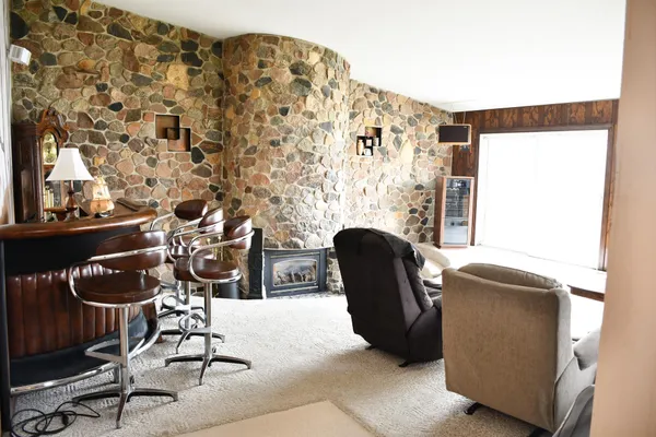 $450,000 | 1532 South Shore Drive, Worthington, MN 56187
