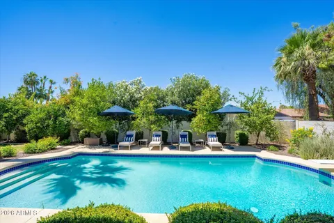 $1,075,000 | 241 East Forest Hills Drive, Phoenix, AZ 85022