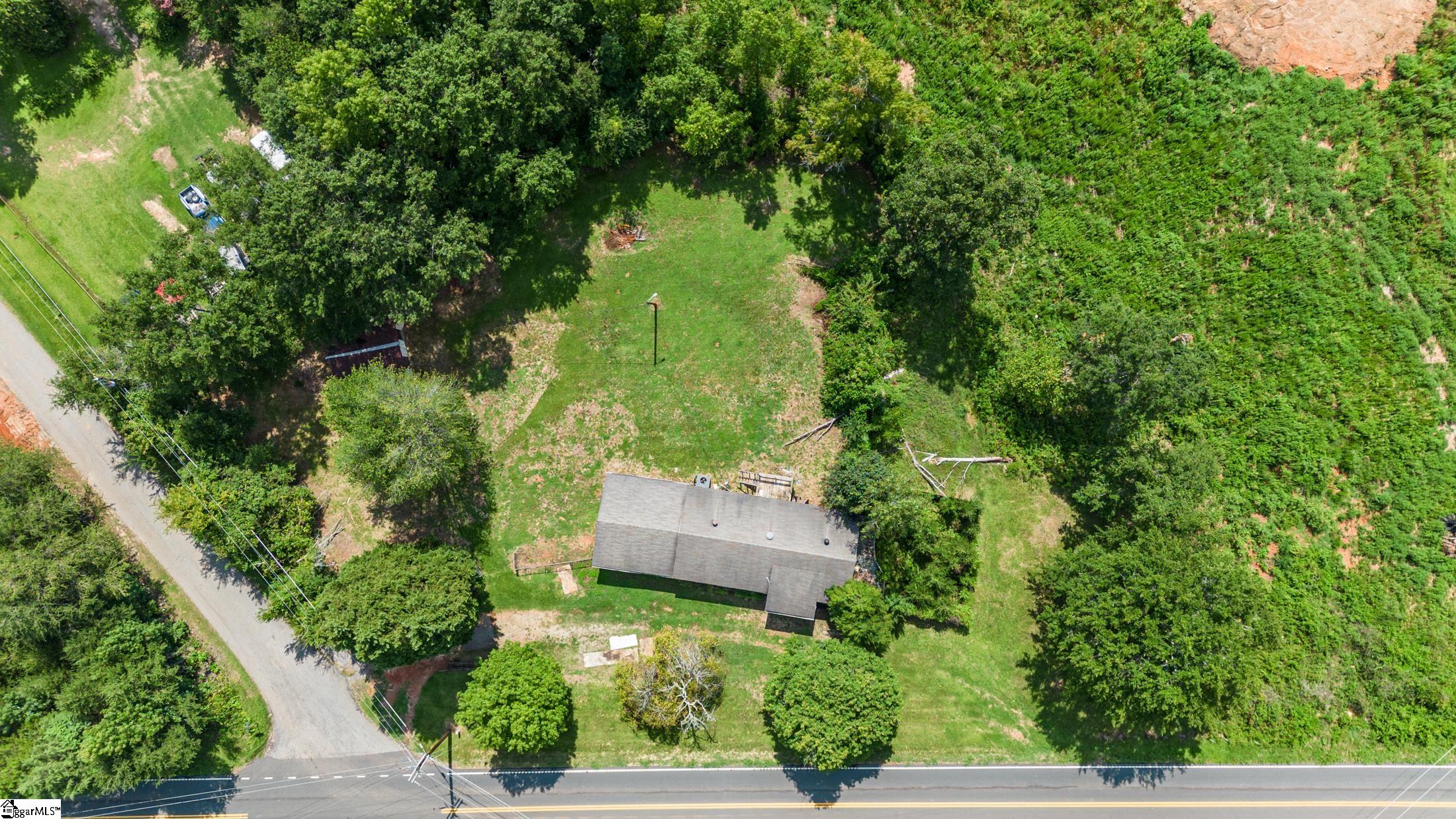 1280 Hampton Road Inman, SC 29349 - Photo 18 of 18 Large Backyard