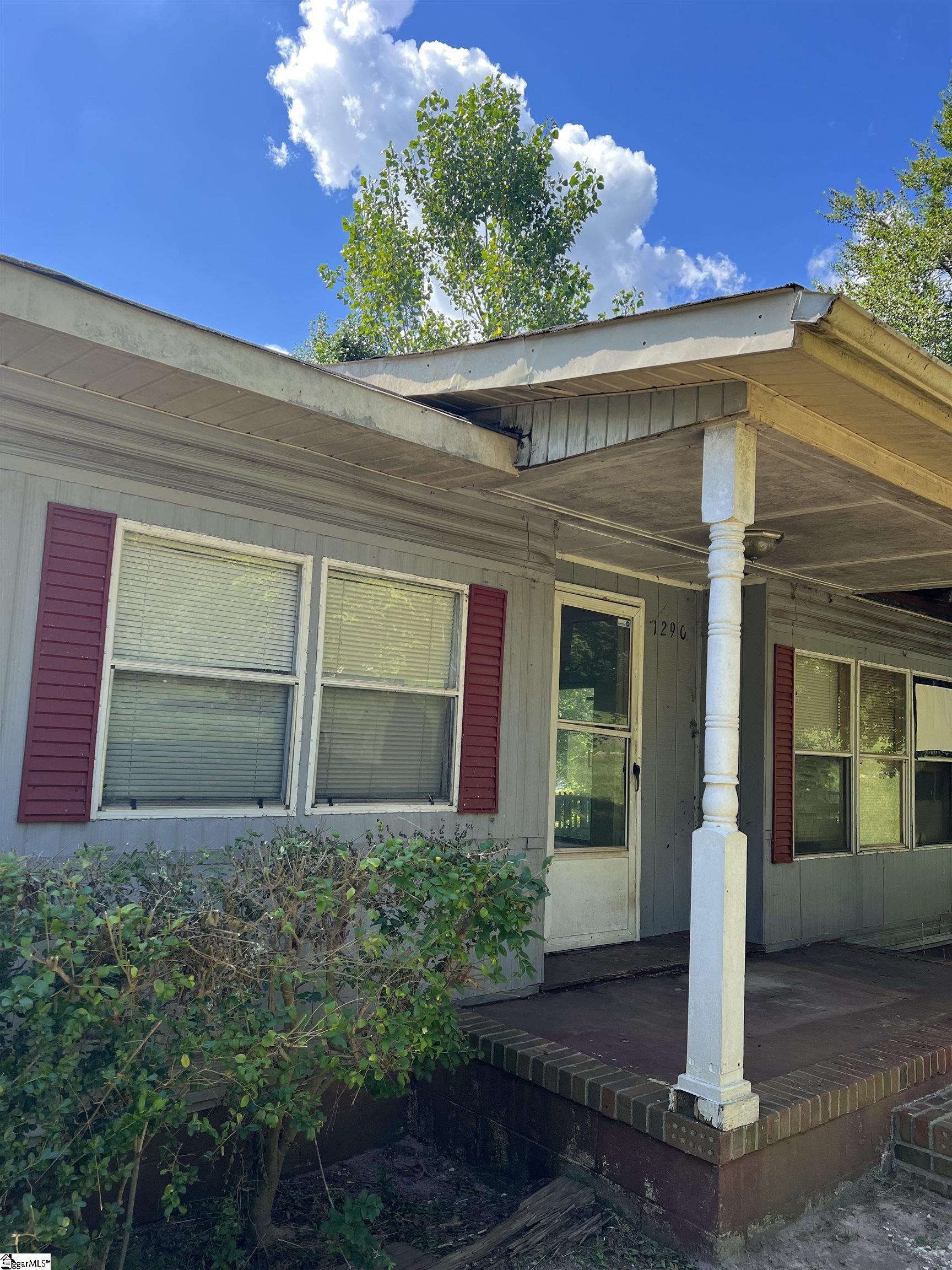 1280 Hampton Road Inman, SC 29349 - Photo 3 of 18 Front Porch