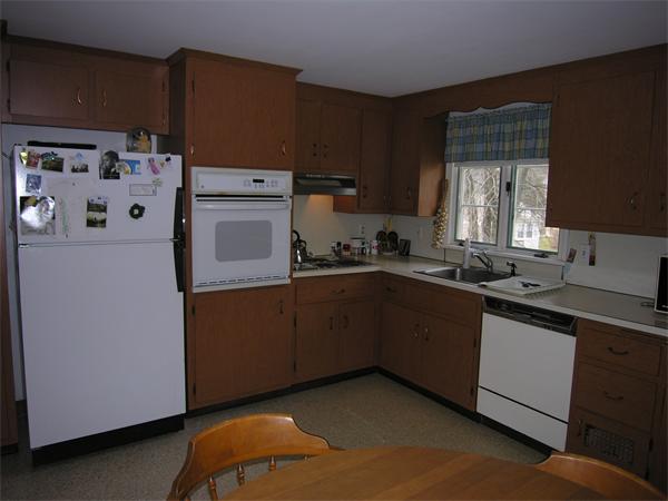 49 Eliot Road Needham, MA 02494 - Photo 12 of 20