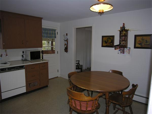 49 Eliot Road Needham, MA 02494 - Photo 13 of 20