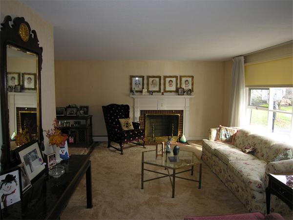 49 Eliot Road Needham, MA 02494 - Photo 4 of 20