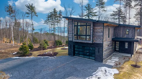 $2,100,000 | 18 South Eagle Ridge, Diamond Point, NY 12824