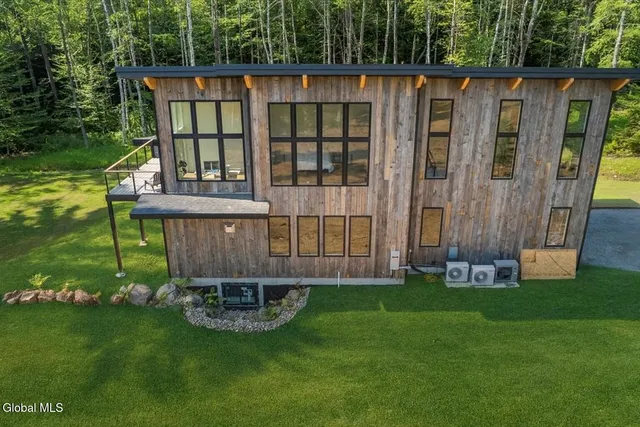 $2,200,000 | 18 South Eagle Ridge, Diamond Point, NY 12824