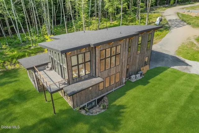 $2,200,000 | 18 South Eagle Ridge, Diamond Point, NY 12824