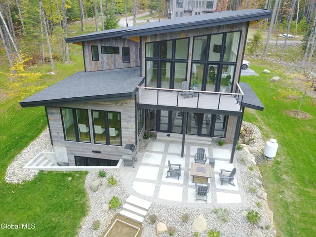 $2,200,000 | 18 South Eagle Ridge, Diamond Point, NY 12824