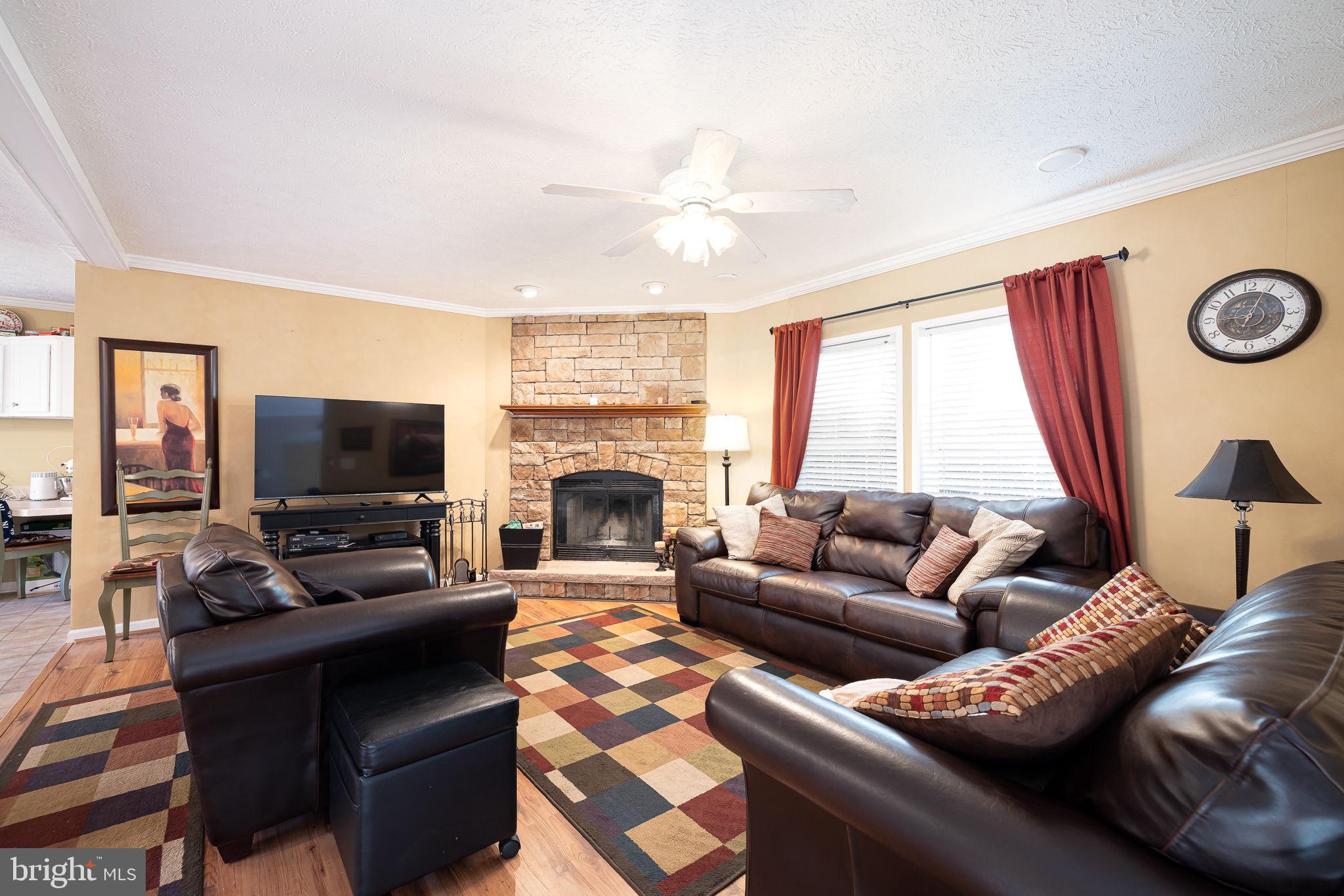 11601 Orange Plank Road Locust Grove, VA 22508 - Photo 11 of 36 Cozy den