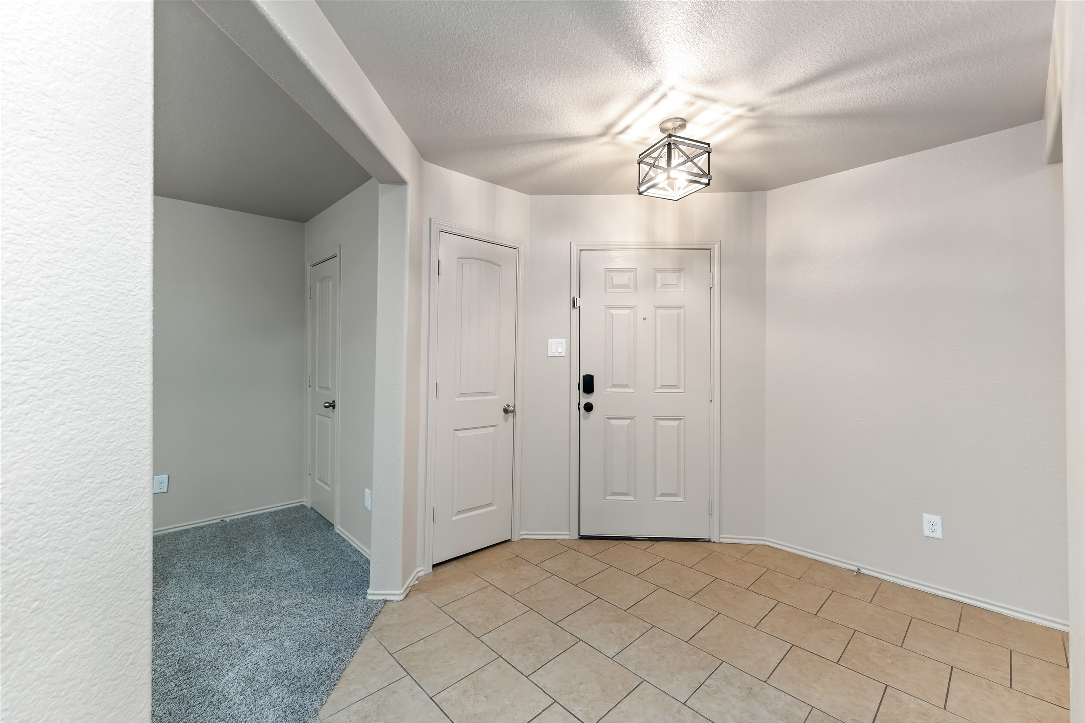 21622 Cavallo Lane Porter, TX 77365 - Photo 19 of 30 Foyer and Den area