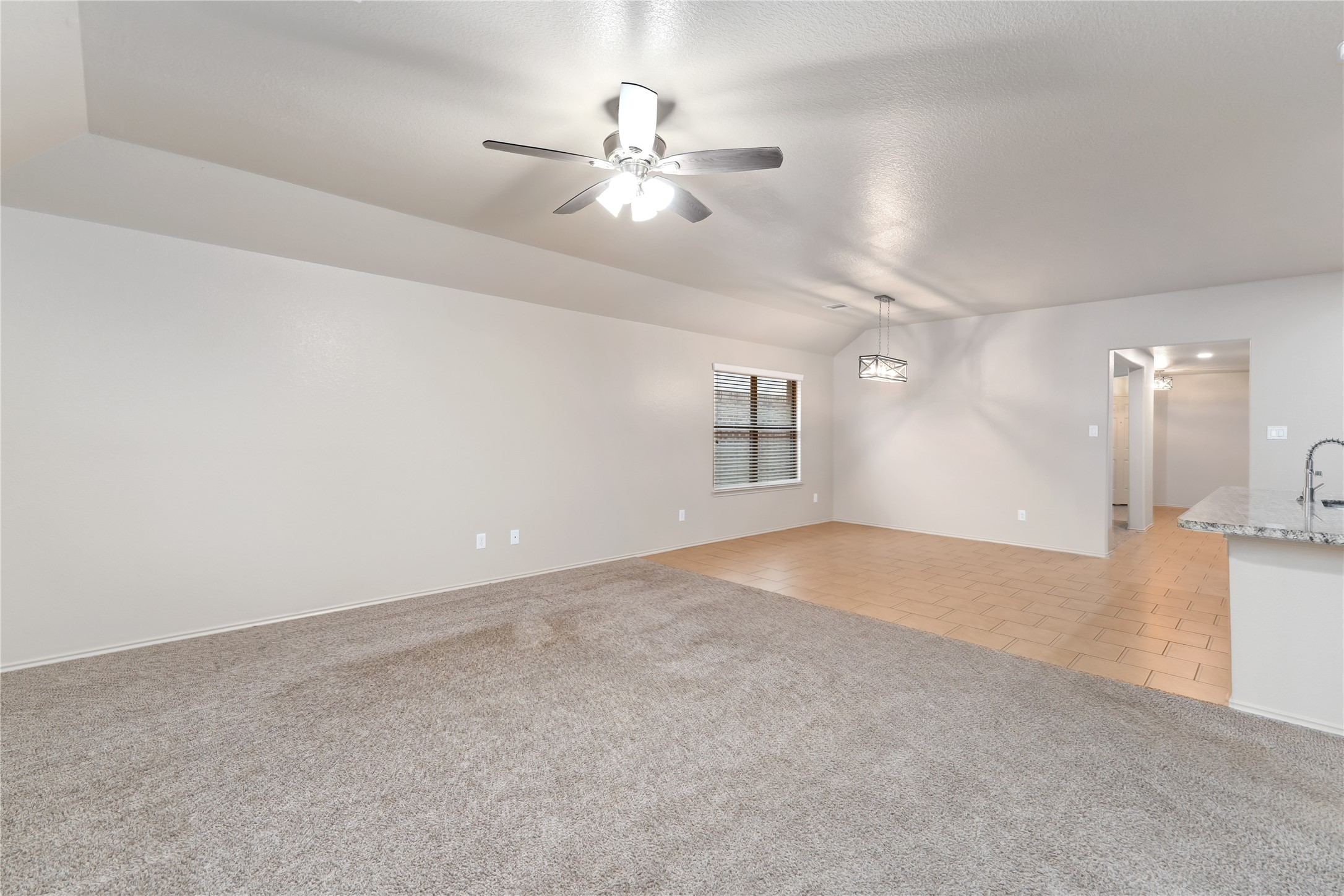 21622 Cavallo Lane Porter, TX 77365 - Photo 4 of 30 Living/Dining area