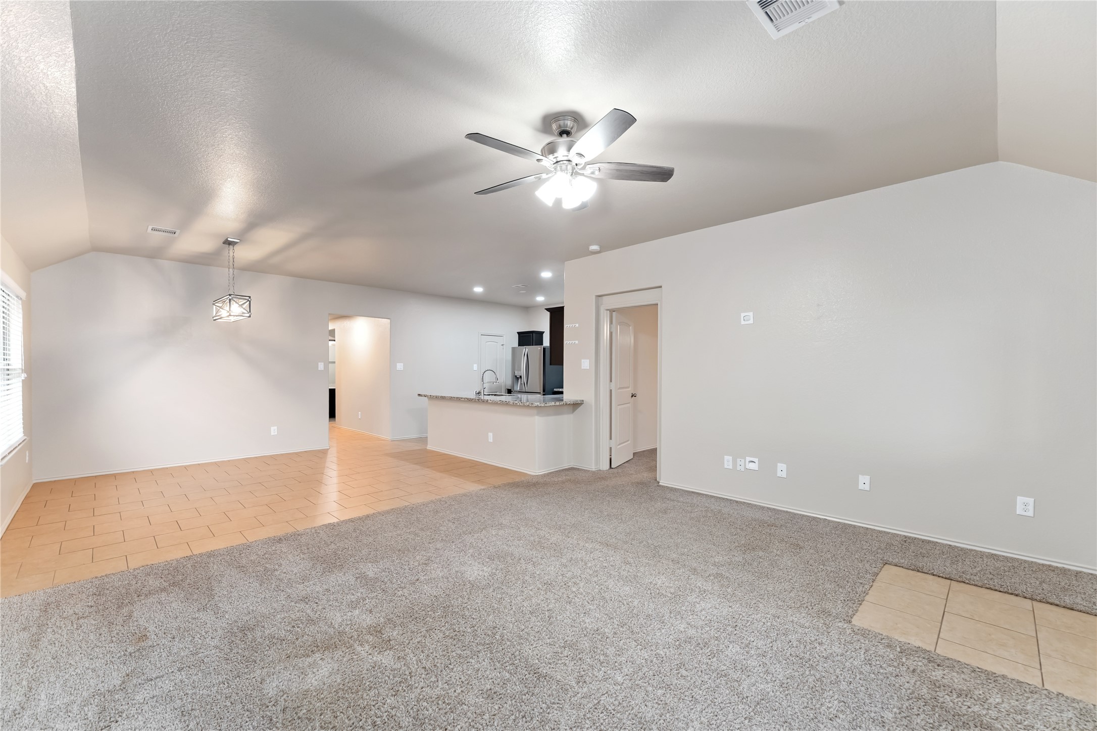 21622 Cavallo Lane Porter, TX 77365 - Photo 5 of 30 Living/Dining area