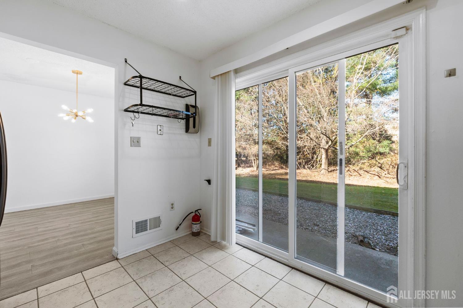 84 Goodwin Drive North Brunswick, NJ 08902 - Photo 16 of 41