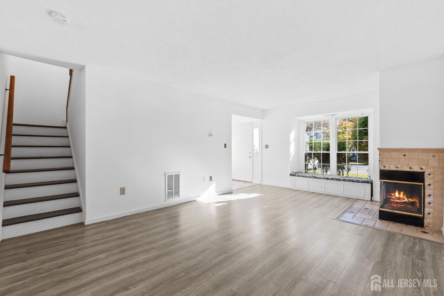 84 Goodwin Drive North Brunswick, NJ 08902 - Photo 18 of 41