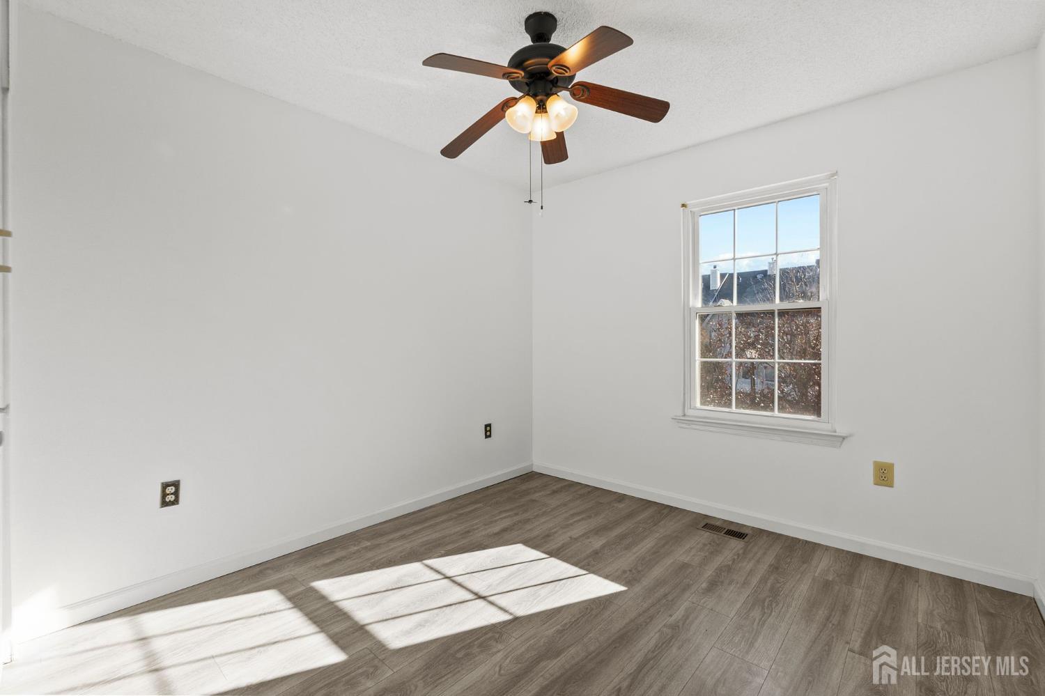 84 Goodwin Drive North Brunswick, NJ 08902 - Photo 21 of 41