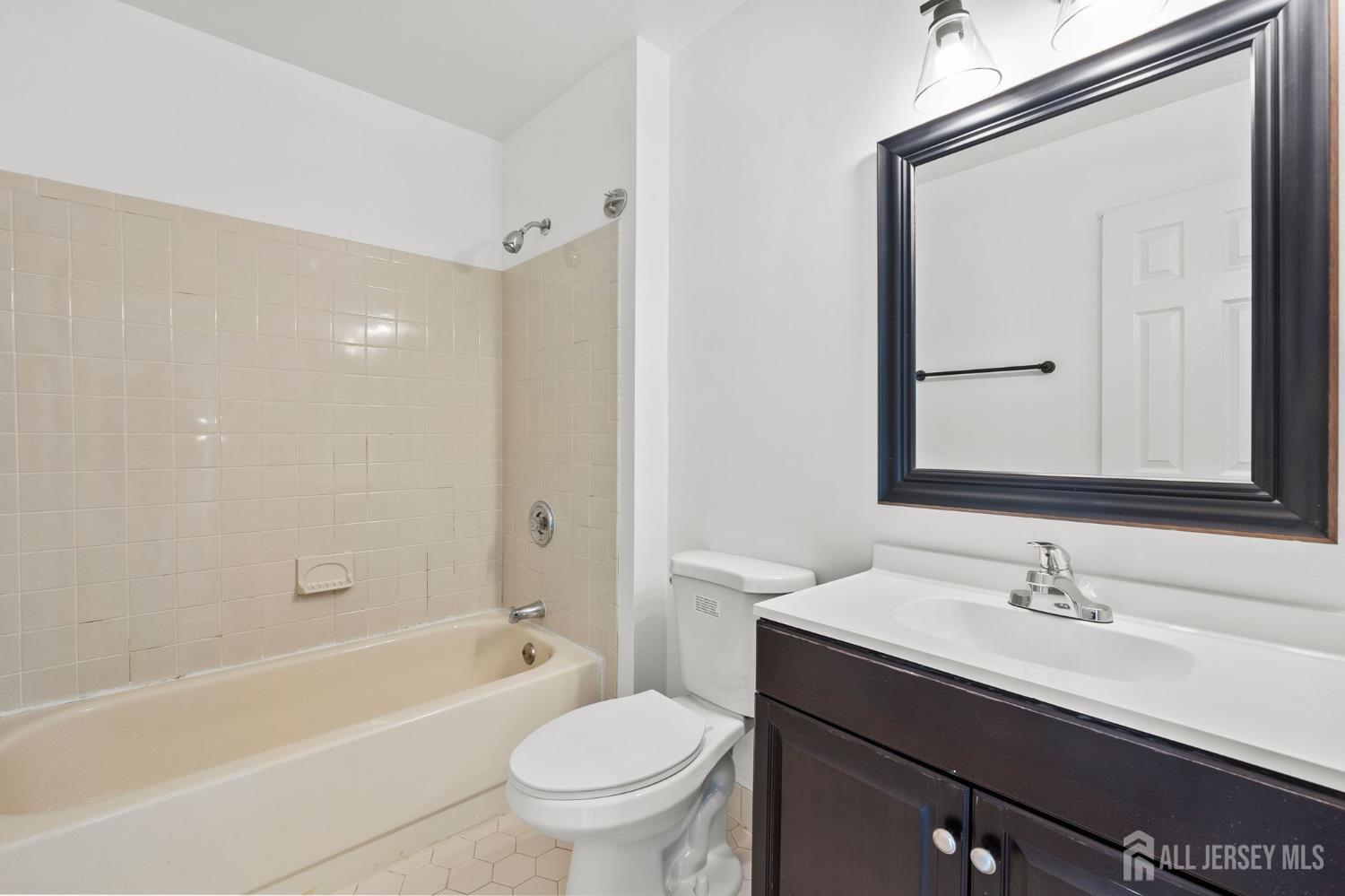 84 Goodwin Drive North Brunswick, NJ 08902 - Photo 26 of 41