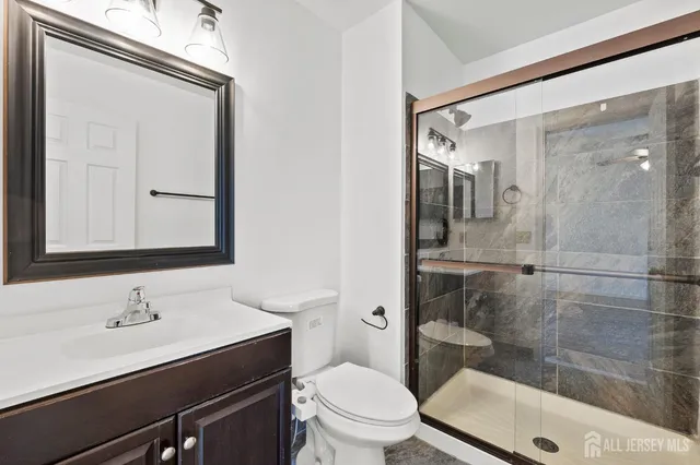 $449,000 | 84 Goodwin Drive, North Brunswick, NJ 08902