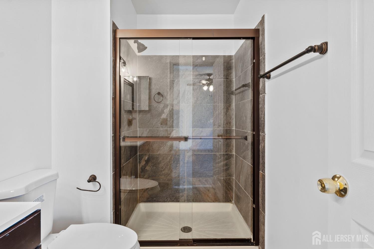 84 Goodwin Drive North Brunswick, NJ 08902 - Photo 33 of 41