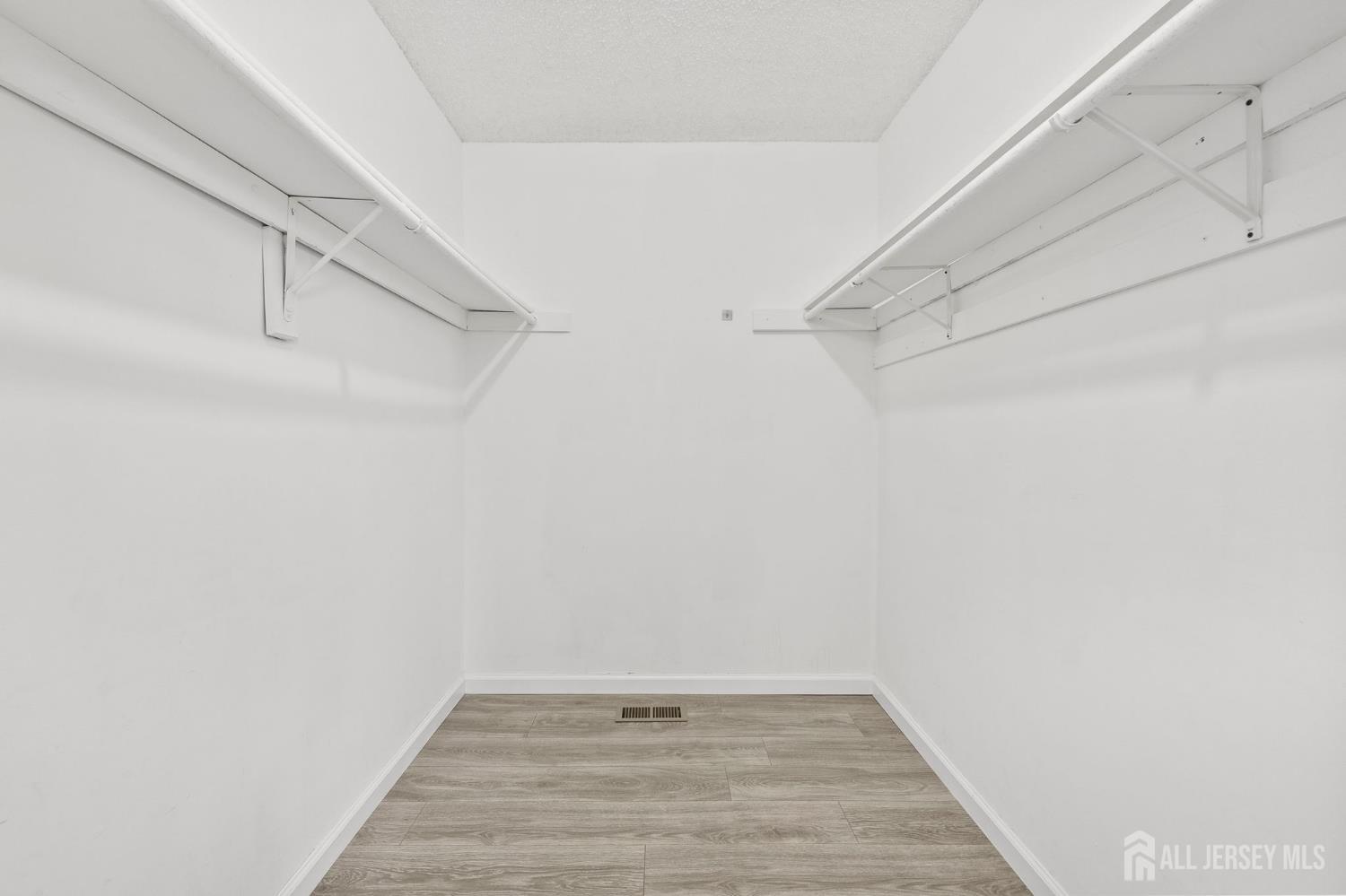 84 Goodwin Drive North Brunswick, NJ 08902 - Photo 34 of 41