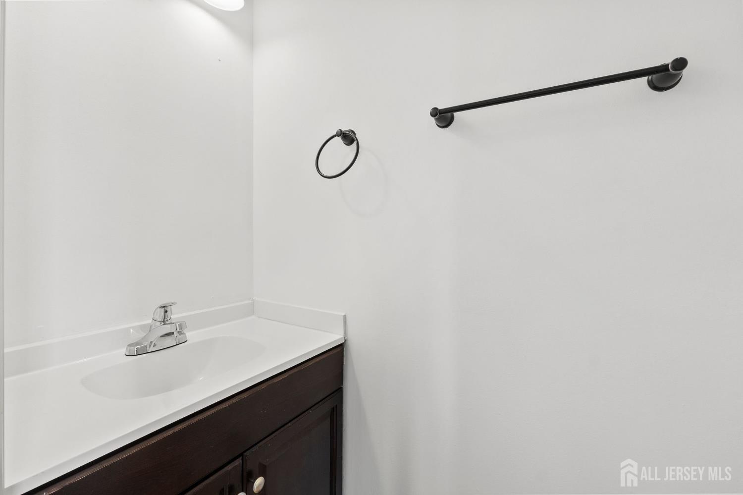 84 Goodwin Drive North Brunswick, NJ 08902 - Photo 35 of 41