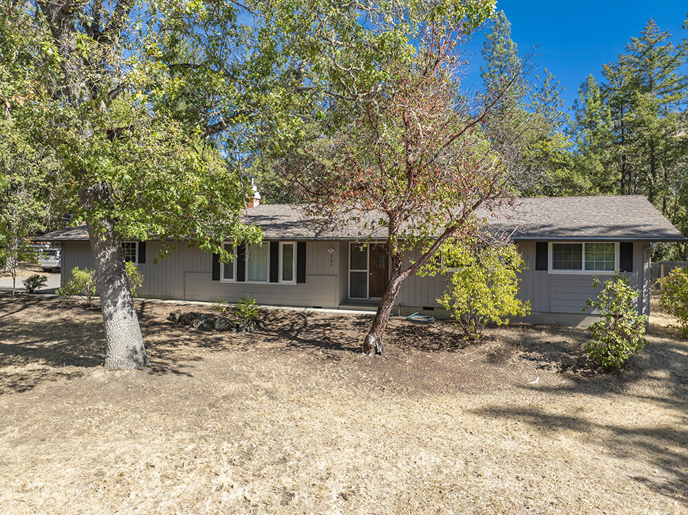 761 Upper Applegate Road Jacksonville, OR 97530 - Photo 31 of 39 31