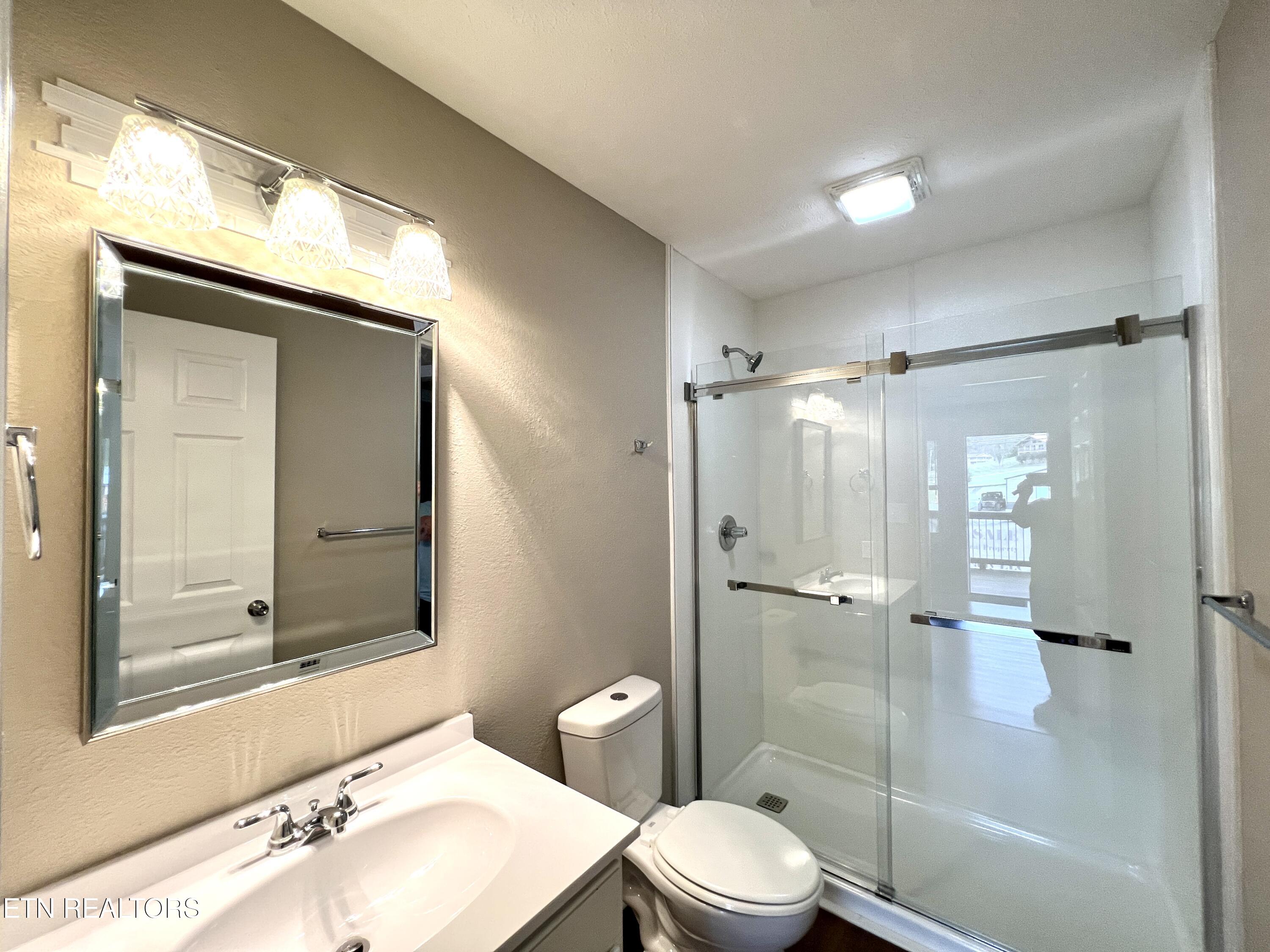 3769 Wears Valley Road, Unit 4 Sevierville, TN 37862 - Photo 9 of 29 20251007_182542734_iOS