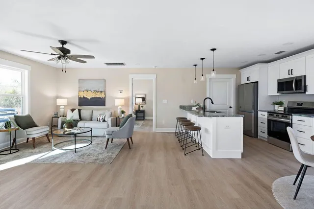 $399,000 | 2015 Oak Street, Signal Mountain, TN 37377