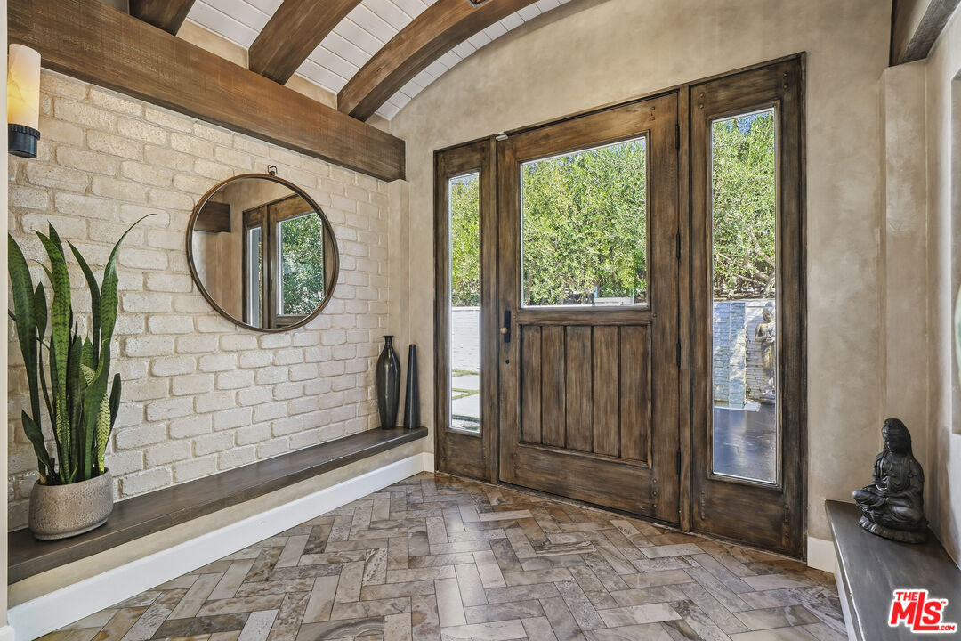 3631 Serra Road Malibu, CA 90265 - Photo 15 of 75