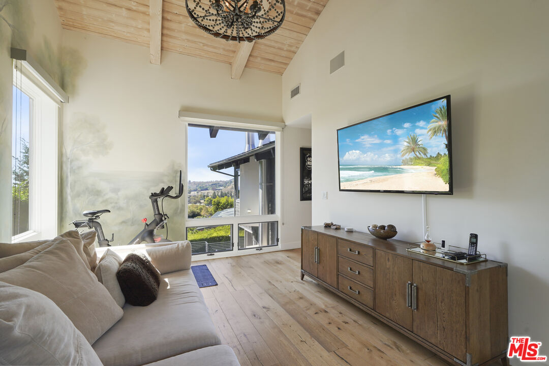 3631 Serra Road Malibu, CA 90265 - Photo 30 of 74